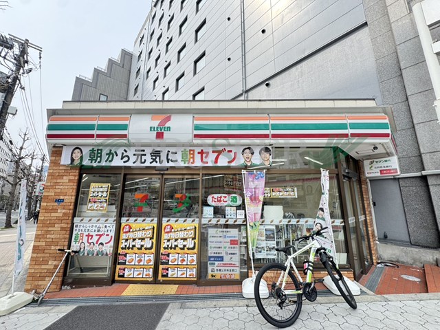 コンビニ　セブン-イレブン 大阪谷町２丁目店（コンビニ）まで216m