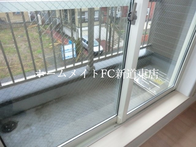 バルコニー　ベランダ