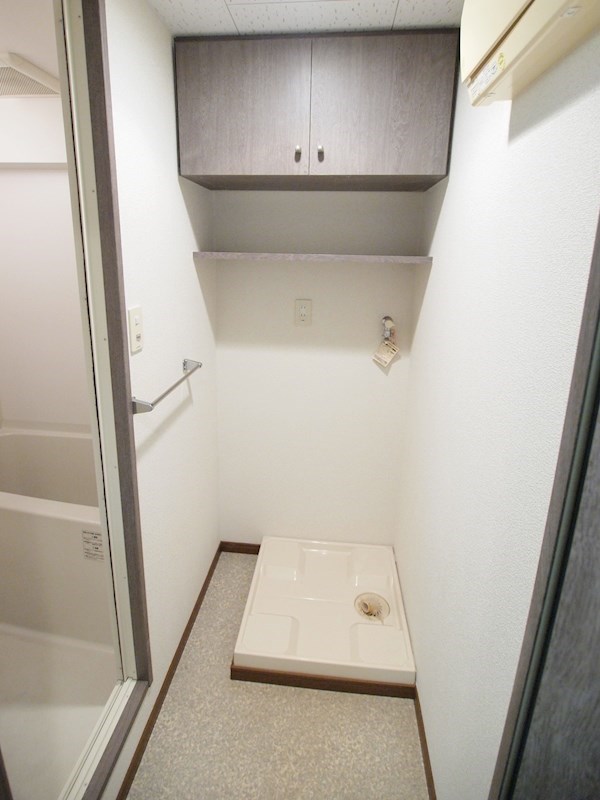 その他　洗濯機置場が室内です。