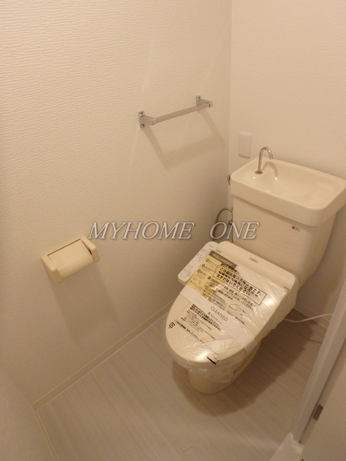 トイレ　温水洗浄便座