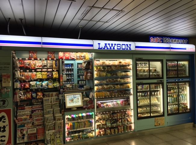 コンビニ　ローソンメトロス水天宮前店（コンビニ）まで146m