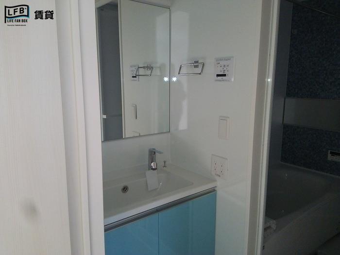 洗面設備　※別のお部屋の写真になります