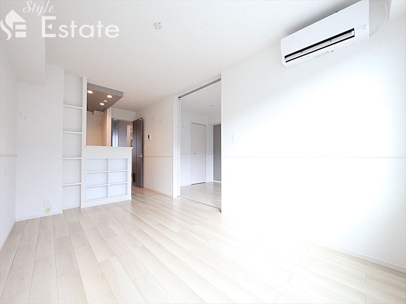 居室・リビング　内装