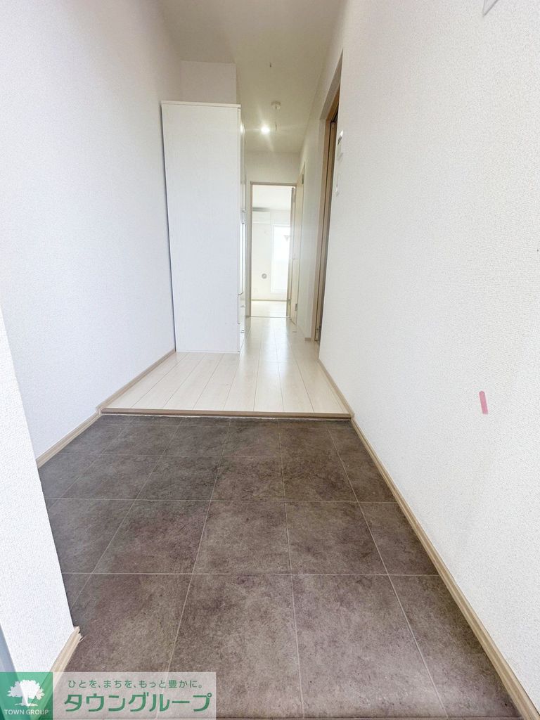 玄関　リビング/居室