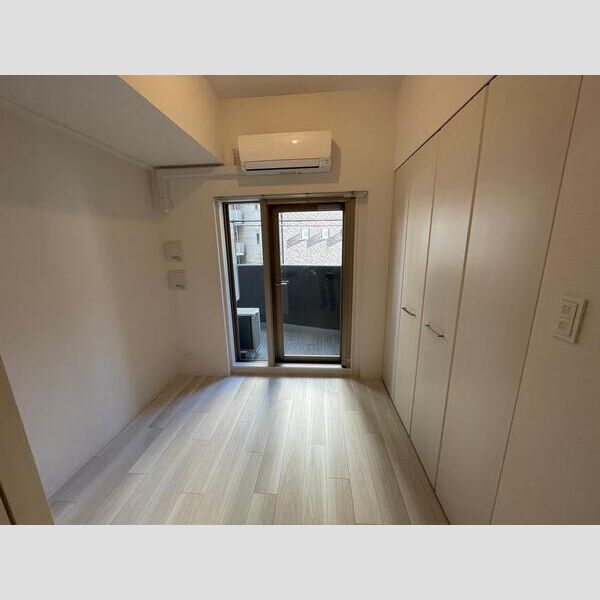 居室・リビング　同仕様写真となります。