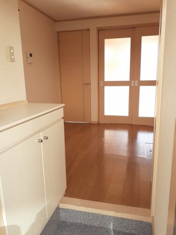 玄関　シンプルで使いやすい玄関です