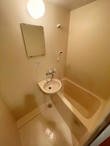 バス・シャワールーム　お風呂で日々の疲れを落としましょう