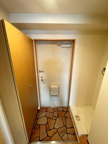 玄関　落ち着いた玄関です