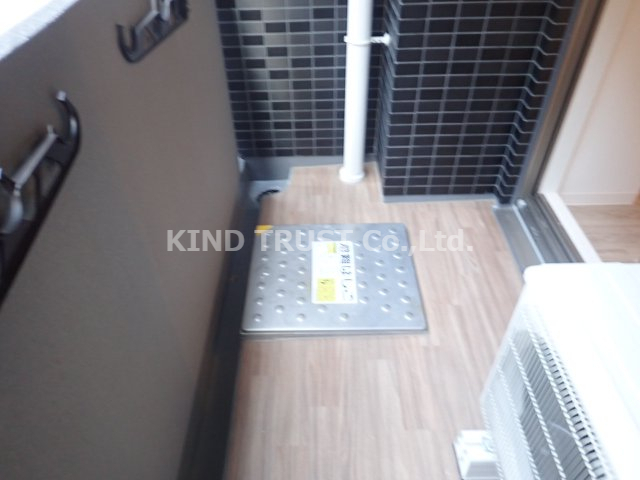 バルコニー　開放的で明るい空間を演出してくれるバルコニーです