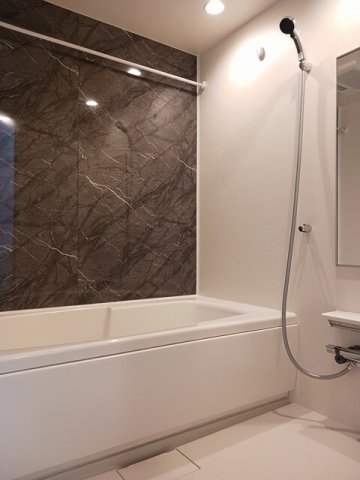 バス・シャワールーム　お風呂で日々の疲れを落としましょう