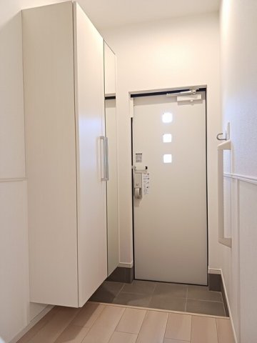 玄関　収納もある玄関です