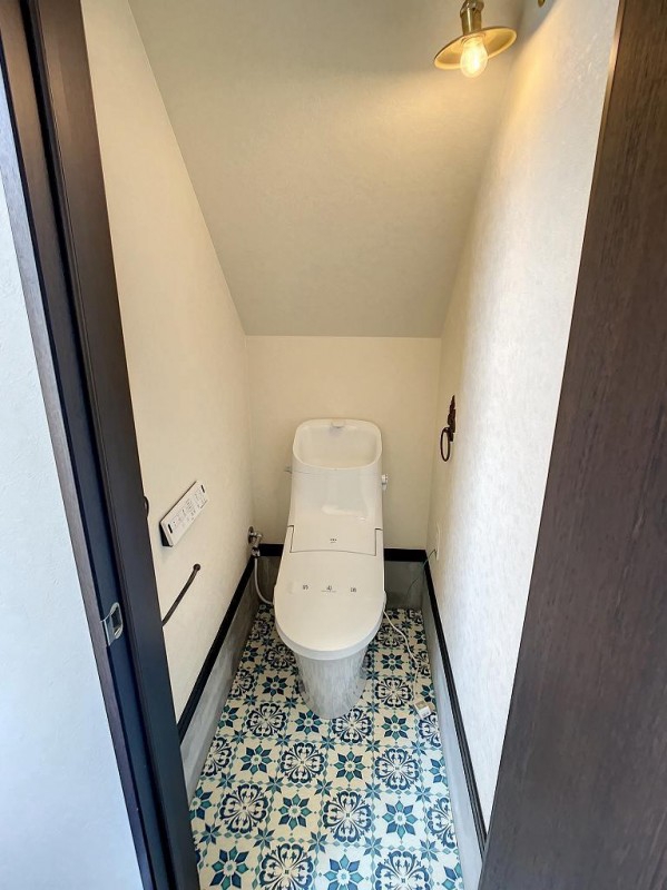 トイレ　トイレ