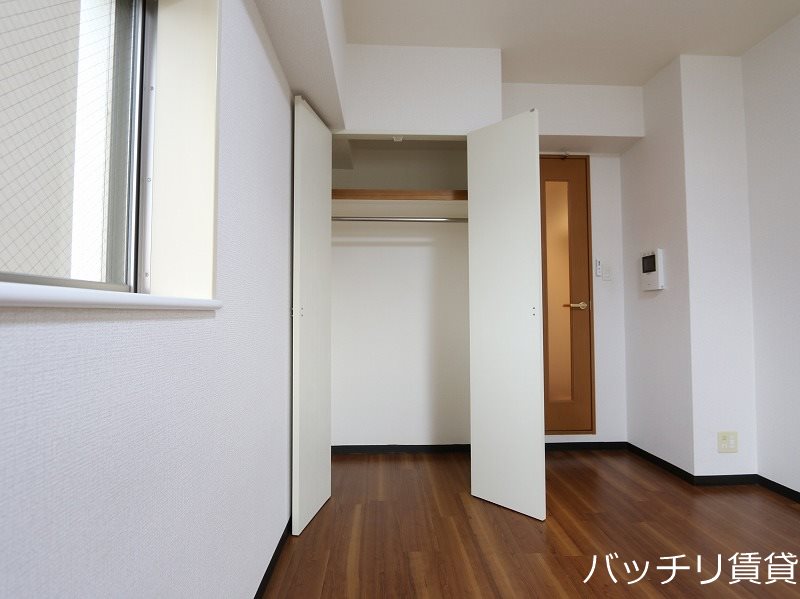 収納　※同マンション別部屋写真のため、現状優先。