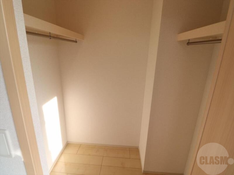 収納　ウォークインクローゼット