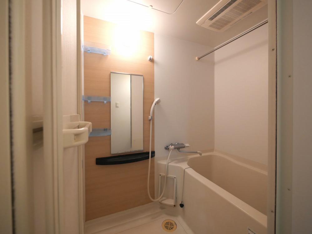 バス・シャワールーム　きれいなお風呂です