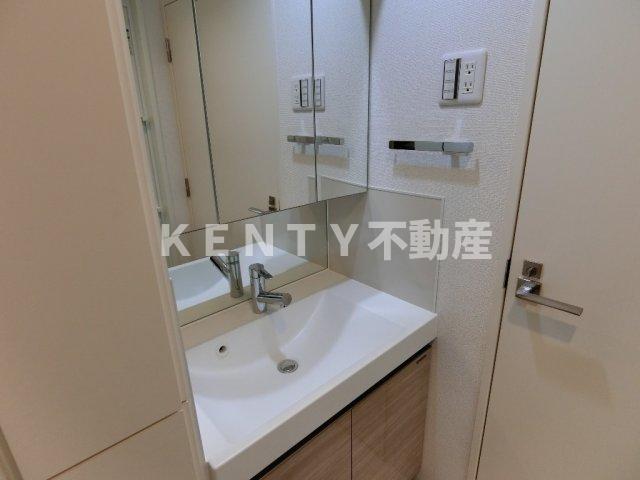 洗面設備　使いやすい洗面所です