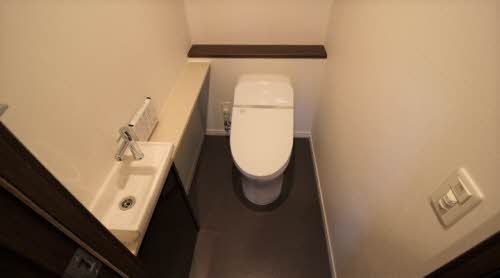 トイレ　トイレ