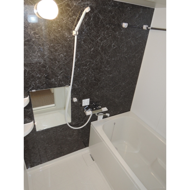 バス・シャワールーム　バスルーム