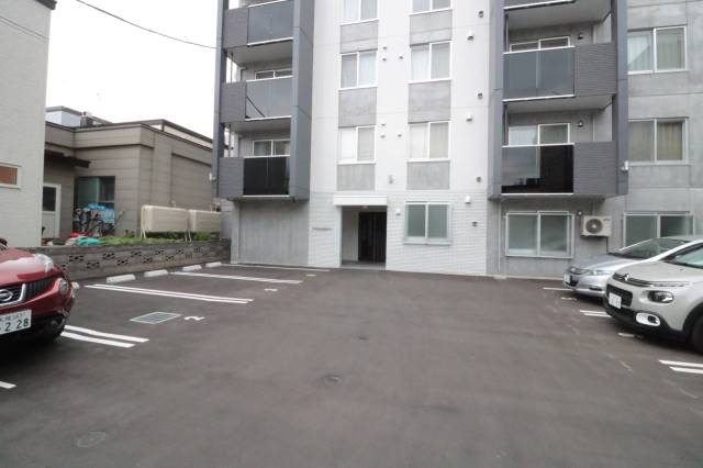 駐車場　駐車場！