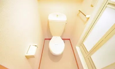 トイレ　別号室の写真です