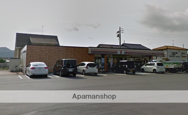 コンビニ　セブンイレブン（コンビニ）まで1550m