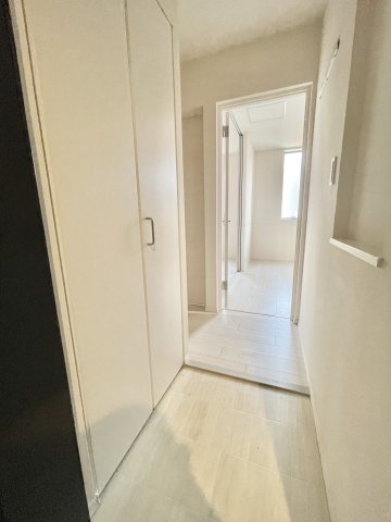 玄関　玄関にはシューズボックスがございます！※前回募集時の写真です