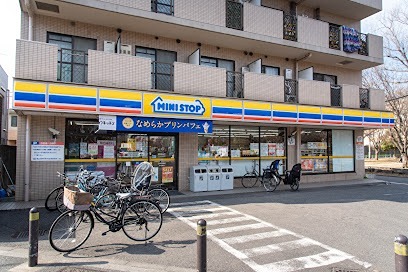 コンビニ　ミニストップ 杉並成田西店（コンビニ）まで255m