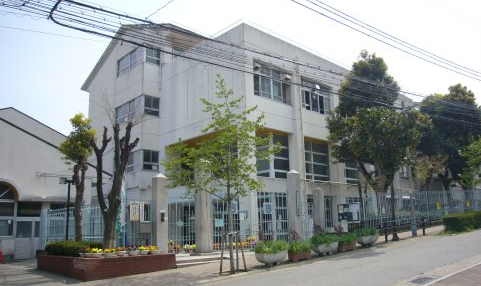 小学校　こうべ小学校（小学校）まで1168m
