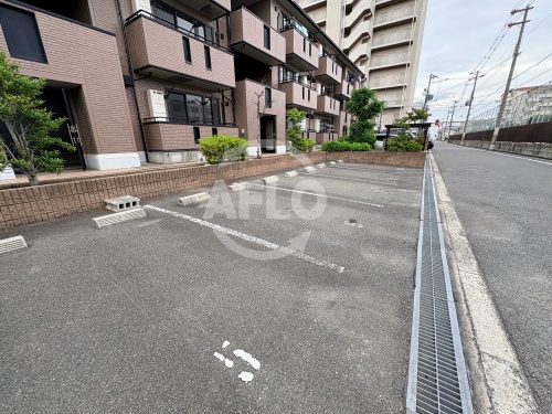 駐車場　コートダジュール　駐車場