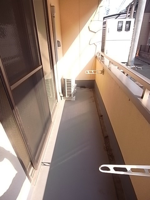 バルコニー　お洗濯にも便利なバルコニー付き