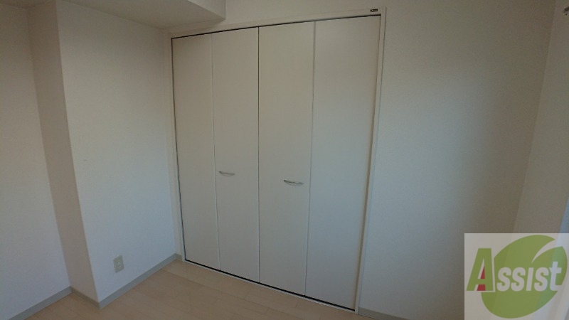 収納　収納がありました。お洋服や荷物はここへ