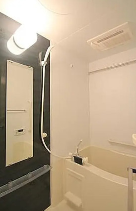 バス・シャワールーム　別部屋の画像を使用しております。
