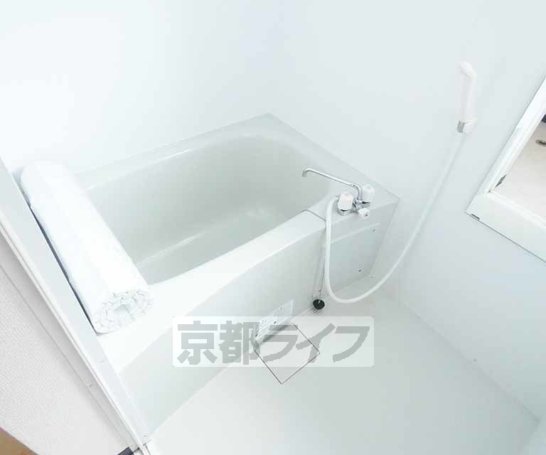 バス・シャワールーム　バスルームは改装済みです！