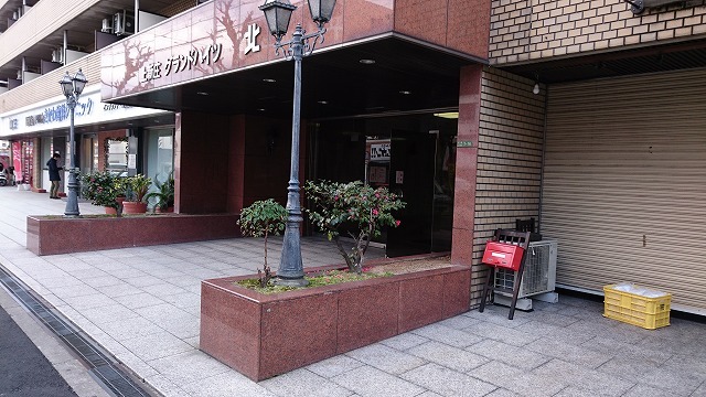 エントランス　きれいにお手入れされたエントランスです