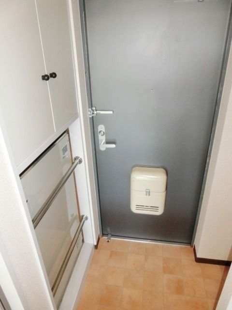 玄関　シューズボックスございます