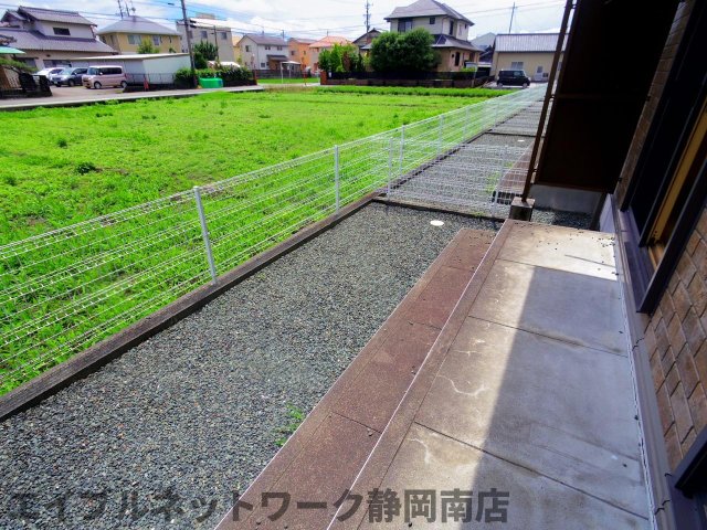 庭　テラスです
