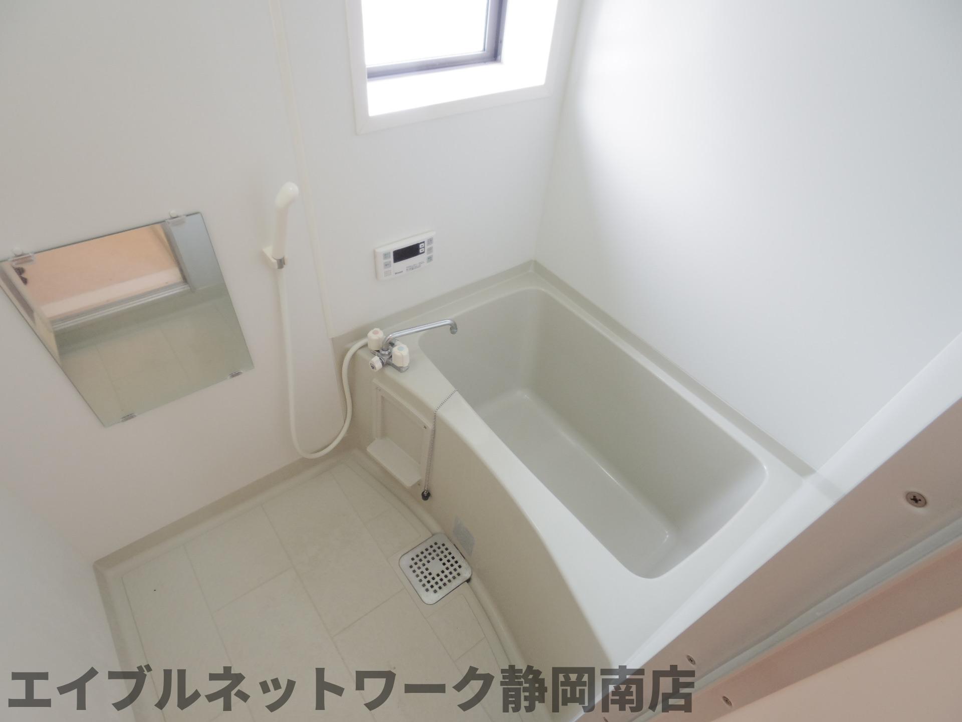バス・シャワールーム　日々の疲れを癒すお風呂付です