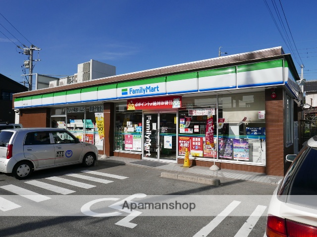 コンビニ　ファミリーマート大府アラタ店（コンビニ）まで376m