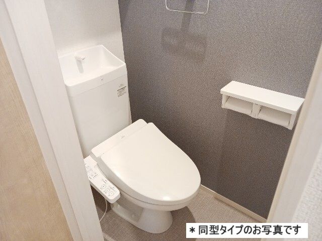 トイレ　清潔感のあるトイレです