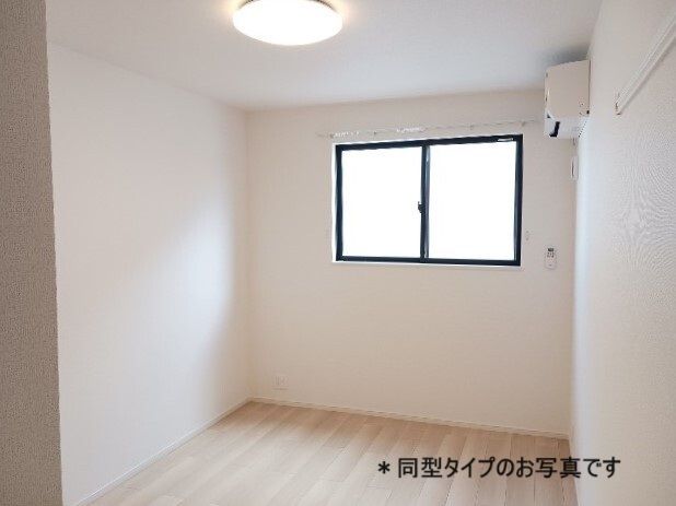 その他部屋・スペース　落ち着いて過ごせるお部屋なので、寝室にいかがでしょうか