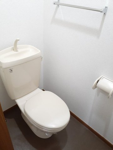 トイレ　清潔感のあるトイレです