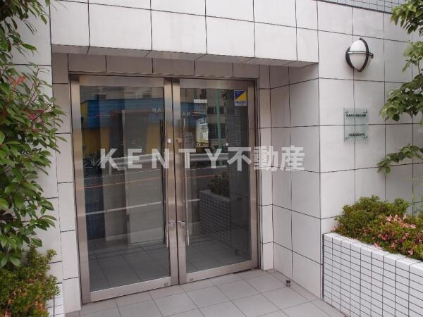 エントランス　清潔なエントランスです