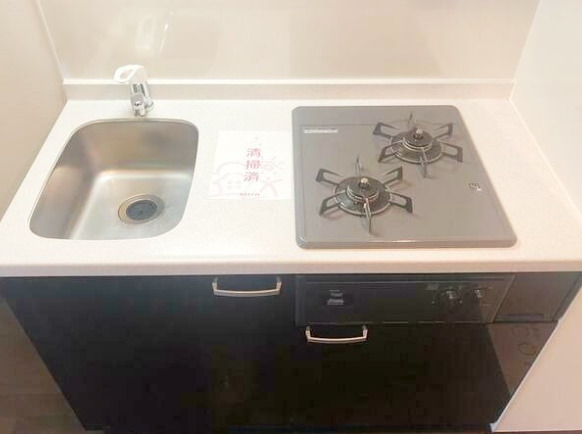 キッチン　別部屋の画像を使用しております。