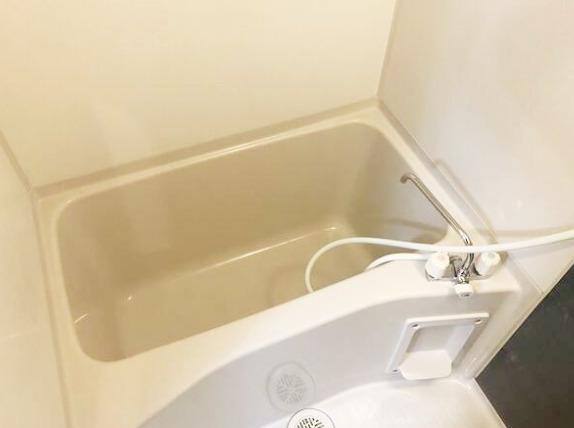 バス・シャワールーム　別部屋の画像を使用しております。