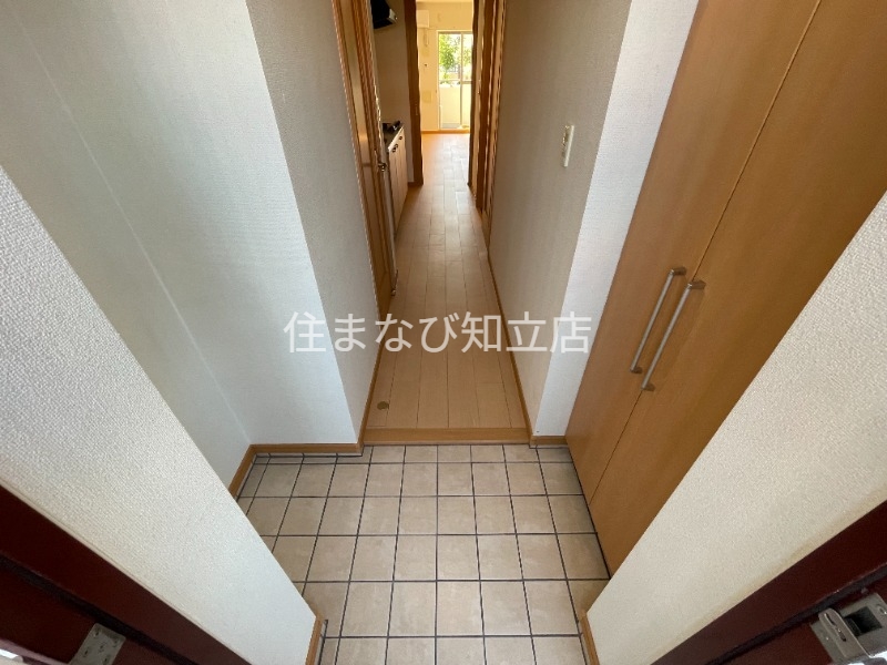 玄関　同型別部屋写真