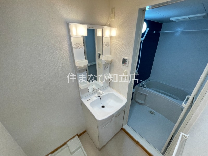 洗面設備　同型別部屋写真