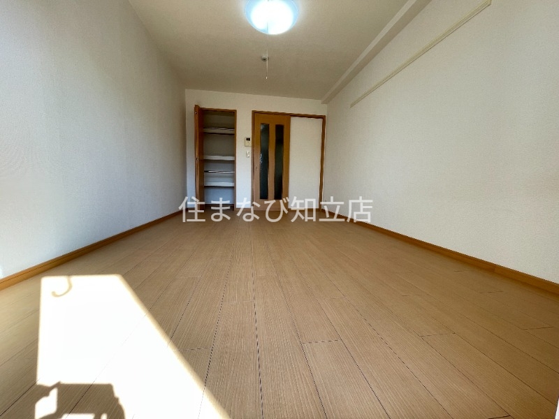 居室・リビング　同型別部屋写真