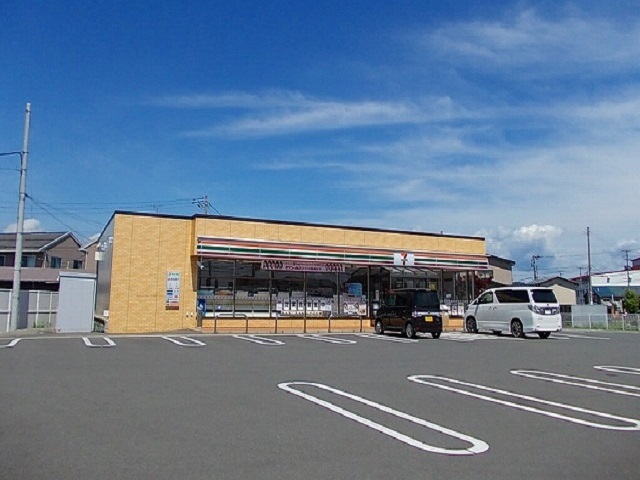 コンビニ　セブンイレブン　新国道寺内店（コンビニ）まで650m