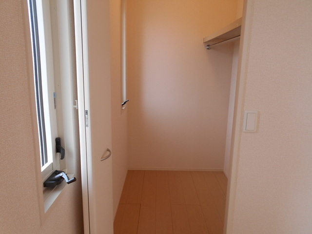収納　ウォークインクローゼット