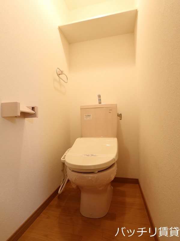 トイレ　同型タイプの為、現状を優先致します。